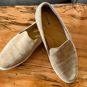 Birdies Swift Women's Tan Slip-On Sneakers